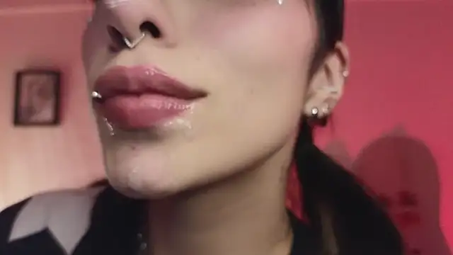 Hollyxx  online show from 04/23/26, 02:57