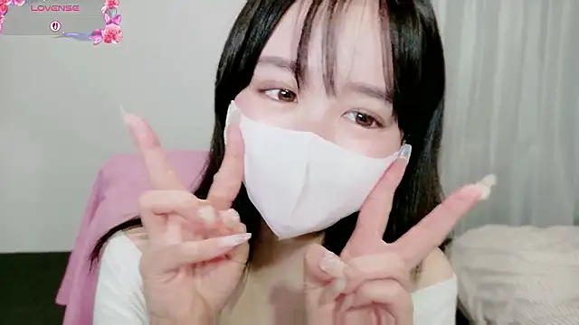 Snapshot of Anne_Anne_chan chatting on 10/15/25, 10:26 Anne Anne chan online show from 10/15/25, 10:26