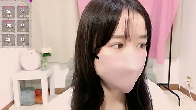 Snapshot of Anne_Anne_chan chatting on 10/18/25, 11:33 Anne Anne chan online show from 10/18/25, 11:33