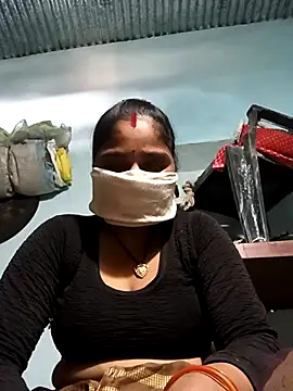 Sheema tyagi online show from 11/14/25, 09:08