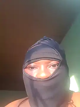 Snapshot of Mnach chatting on 01/08/26, 04:04 Mnach online show from 01/08/26, 04:04