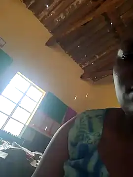 Snapshot of Mnach chatting on 02/14/26, 10:34 Mnach online show from 02/14/26, 10:34