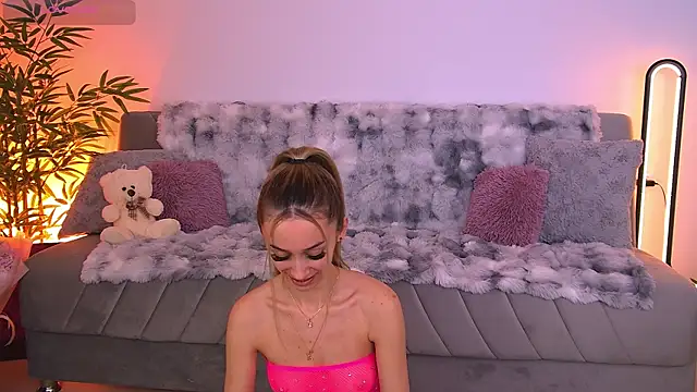 Snapshot of AmyKent_ chatting on 05/19/26, 04:13 AmyKent online show from 05/19/26, 04:13