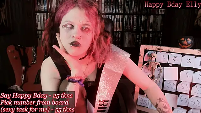 NoelleGothicShadow online show from 10/25/25, 10:48