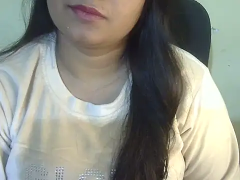 Aanya Hazel online show from 12/19/25, 08:05