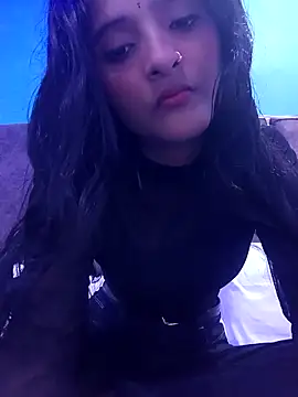 Snapshot of romantic_couple1 chatting on 09/14/25, 02:00 romantic couple1 online show from 09/14/25, 02:00