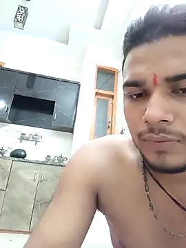 Snapshot of romantic_couple1 chatting on 09/30/25, 01:54 romantic couple1 online show from 09/30/25, 01:54