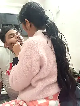 romantic couple1 online show from 12/19/25, 12:50