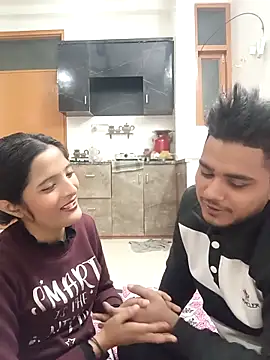 romantic couple1 online show from 12/23/25, 12:52