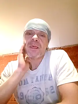 Kuba Gd online show from 09/27/25, 01:54