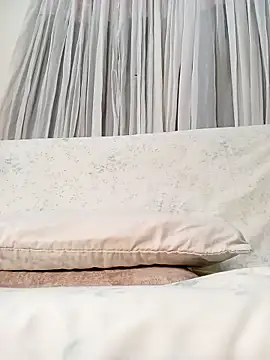 Marian Zeller online show from 12/22/25, 09:17