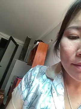 Pyy07 online show from 10/30/25, 12:28