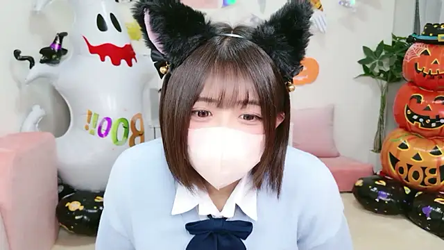 Hinata Sun online show from 10/27/25, 10:30