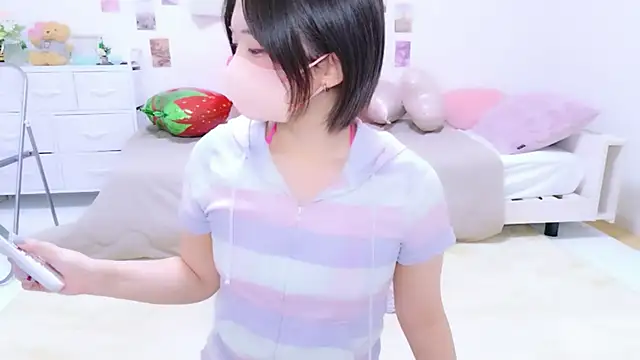 Hinata Sun online show from 04/02/26, 08:39