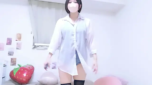 Snapshot of Hinata_Sun chatting on 04/23/26, 12:04 Hinata Sun online show from 04/23/26, 12:04