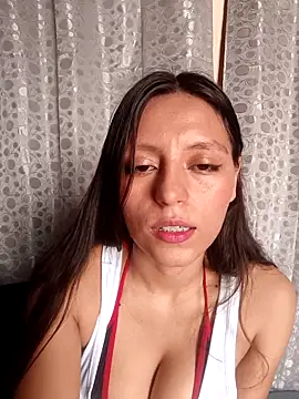 Snapshot of Lahila_ chatting on 09/16/25, 03:13 Lahila  online show from 09/16/25, 03:13