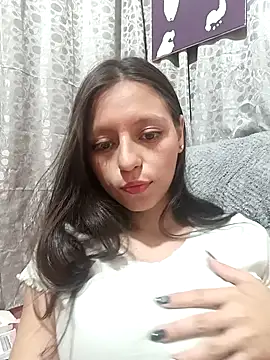 Snapshot of Lahila_ chatting on 10/13/25, 01:22 Lahila  online show from 10/13/25, 01:22