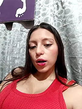 Snapshot of Lahila_ chatting on 10/18/25, 01:12 Lahila  online show from 10/18/25, 01:12