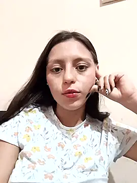 Snapshot of Lahila_ chatting on 10/25/25, 12:40 Lahila  online show from 10/25/25, 12:40