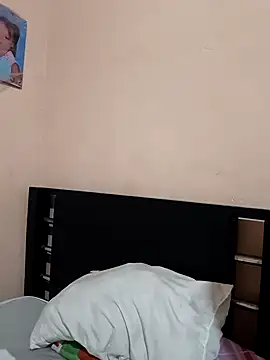 Snapshot of Lahila_ chatting on 10/30/25, 11:38 Lahila  online show from 10/30/25, 11:38