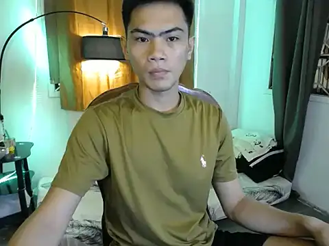 Snapshot of alex_cummer chatting on 07/10/26, 05:01 alex cummer online show from 07/10/26, 05:01