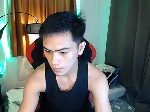 Snapshot of alex_cummer chatting on 07/21/26, 11:23 alex cummer online show from 07/21/26, 11:23