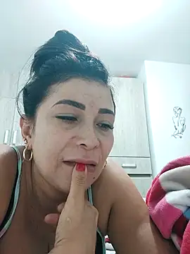 mia mancinii online show from 11/23/25, 05:35