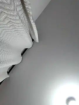 mia mancinii online show from 04/22/26, 03:31