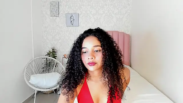 esther sofia online show from 04/30/26, 08:04