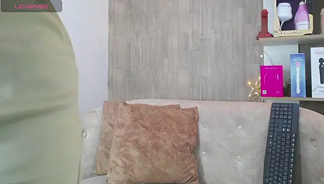 cortney tayler online show from 11/13/25, 07:02