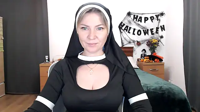 ParadiseAlina online show from 10/30/25, 05:46