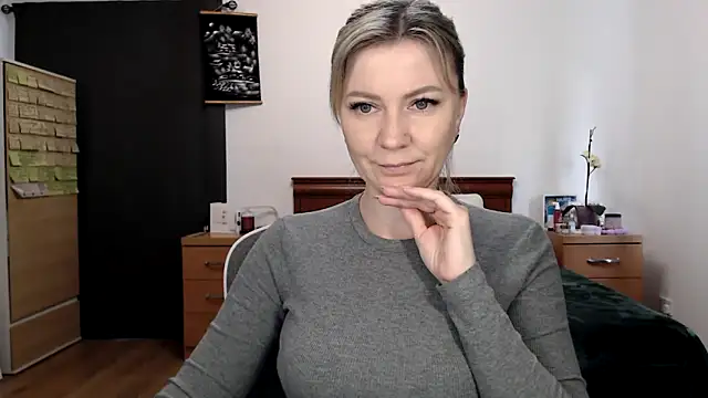 ParadiseAlina online show from 04/20/26, 06:20