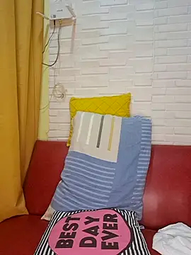 hotlyn45 online show from 03/17/26, 01:47