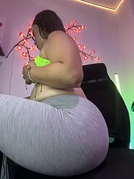 Amelia laurent online show from 04/01/26, 11:02