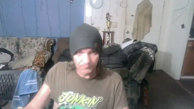 Poundtown1226 online show from 10/23/25, 06:34