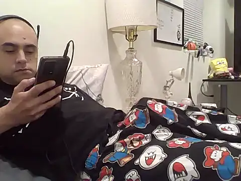 Snapshot of calientescitasoficial chatting on 12/02/25, 01:33 calientescitasoficial online show from 12/02/25, 01:33