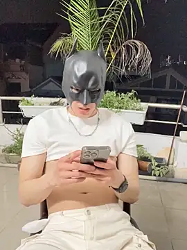 anhkiet huang online show from 11/11/25, 01:22