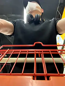 anhkiet huang online show from 12/01/25, 01:38