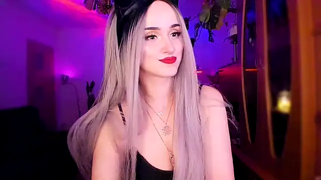 MistressJolie online show from 02/06/25, 10:43