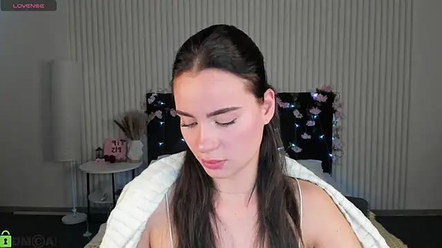 Ameli Povilain online show from 12/23/25, 06:11