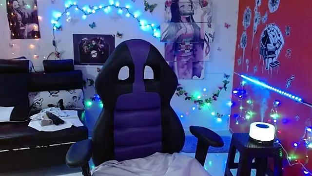 Snapshot of carol_20 chatting on 12/14/24, 08:02 carol 20 online show from 12/14/24, 08:02