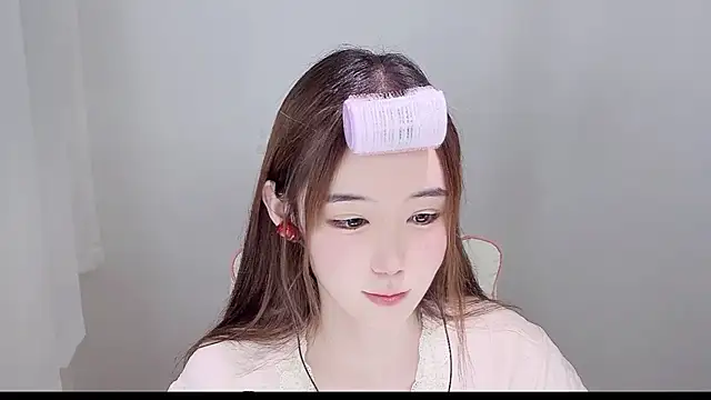 Xiao-runbao online show from 10/01/25, 01:39