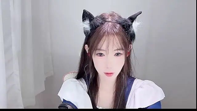 Xiao-runbao online show from 10/13/25, 01:33