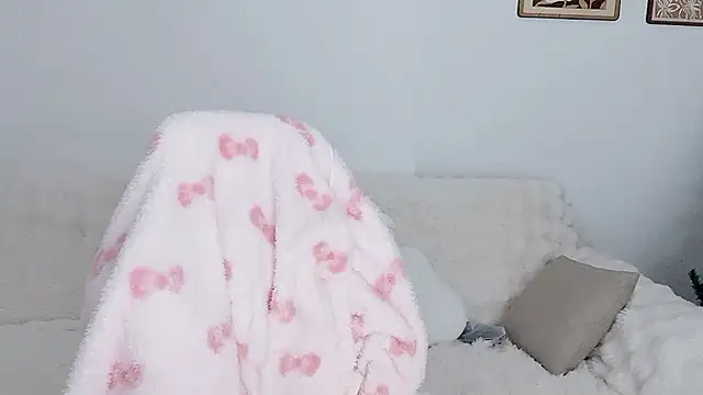 Xiao-runbao online show from 01/08/26, 02:41