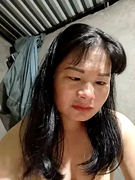 kute-00 online show from 10/25/25, 09:42