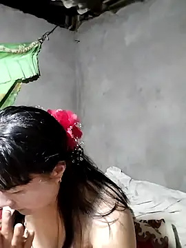 kute-00 online show from 10/28/25, 10:56