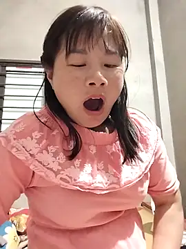 kute-00 online show from 12/14/25, 11:15