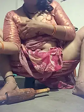 Snapshot of monu_bhabi chatting on 04/03/26, 06:17 monu bhabi online show from 04/03/26, 06:17