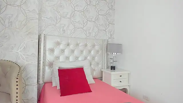 amara rousse online show from 09/19/25, 11:33