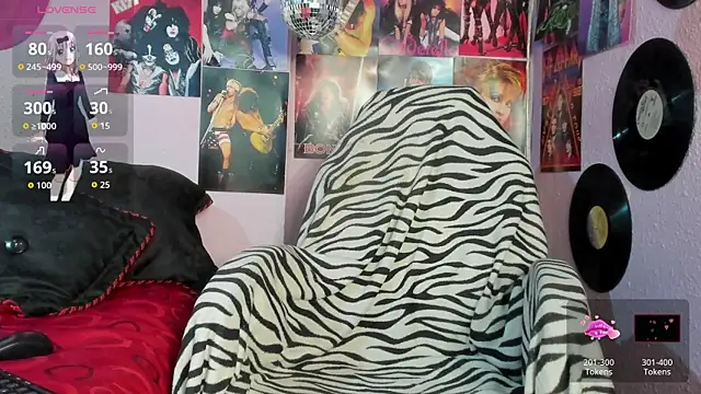 Avril Maria online show from 10/30/25, 10:54